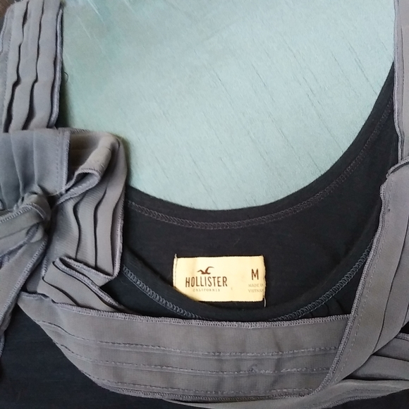 🚫SOLD!🚫Blue Hollister Tank Top - Picture 4 of 4
